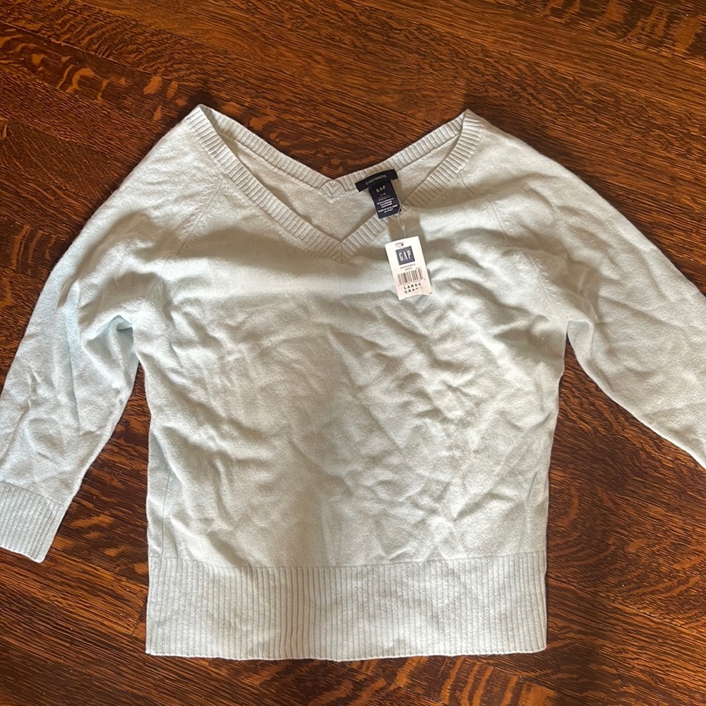 Gap brand new cashmere sweater